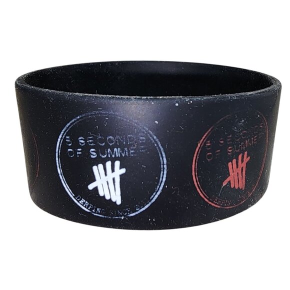 5 Seconds of Summer Band Rubber Wide Stretch Bracelet Black Concert Souvenir - Picture 1 of 5